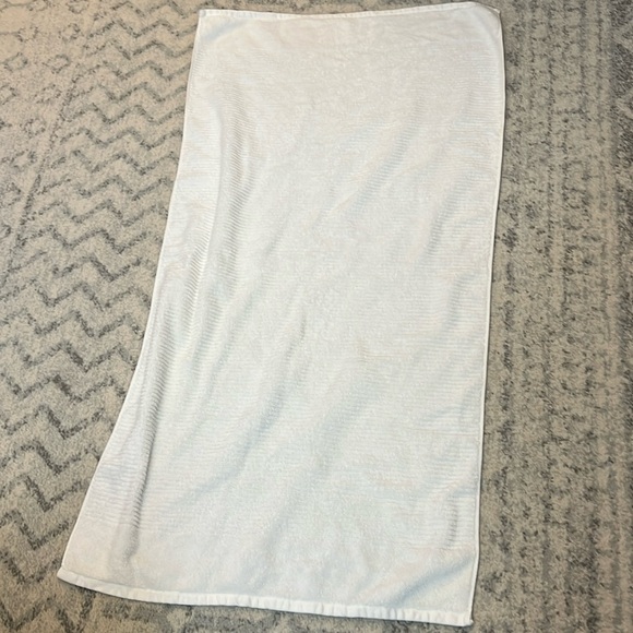 Martha Stewart Bath Towel - Picture 1 of 3